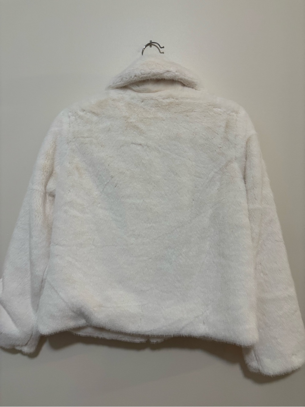 Christian Siriano Faux Fur Zip Front Jacket in Cream - Picture 7 of 10